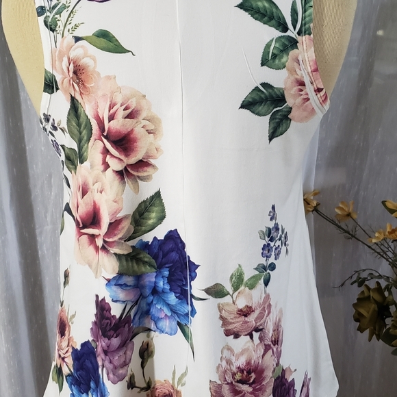 Gaze USA soft sleeveless floral top - Picture 2 of 4